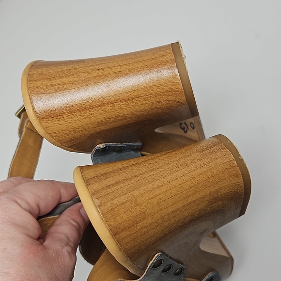 Korks Woven Leather Stud Platform Sandals Size 9 - Picture 4 of 14